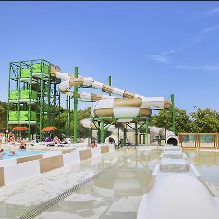 Apartment La Falaise: Family-friendly With And Pool